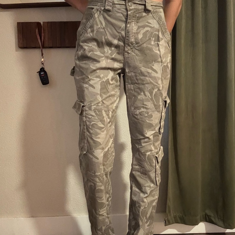 Abercrombie & Fitch camo Cargo Pants